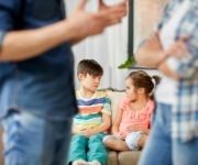 Comparer ses enfants : attention danger, une attitude à éviter