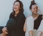 Autoironia: come prendersi in giro e imparare a ridere di sé