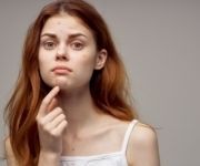 Les 5 effets néfastes du stress sur ma peau, au secours !