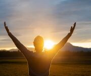 Cheque de la abundancia: El ritual para los tiempos de crisis