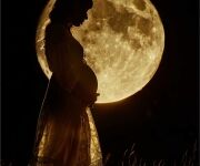 Engravidar graças à Lua: qual o impacto no ciclo menstrual?