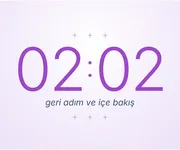02:02, geri adım atmaya davet eden <i>ayna saat</i>