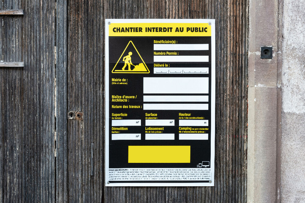 Panneau de chantier : obligation d'affichage & contenu