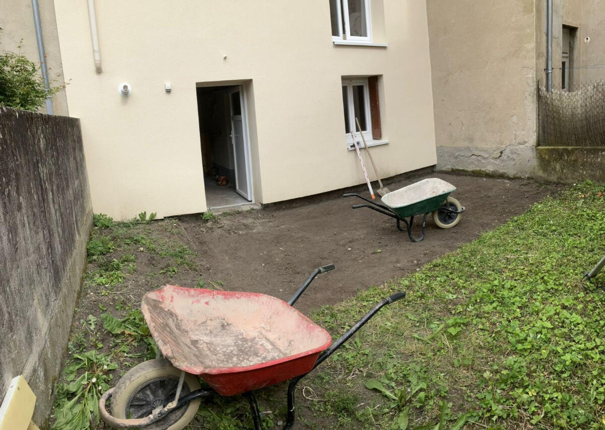 decaissement-terrain-avant-pose-terrasse-composite