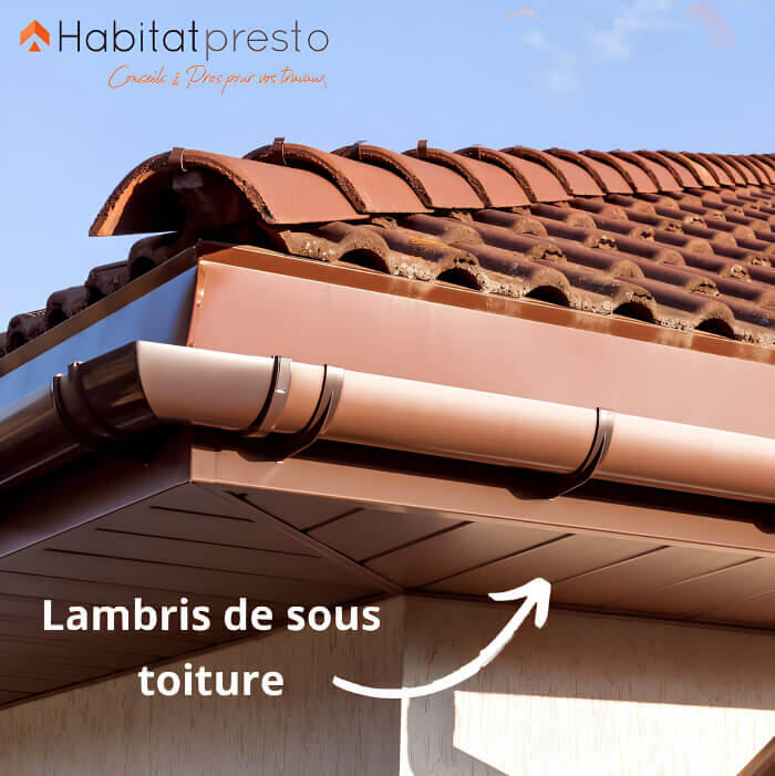 lambris PVC finition bois sous toiture