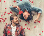 Scopri se il tuo uomo è innamorato in base al suo segno