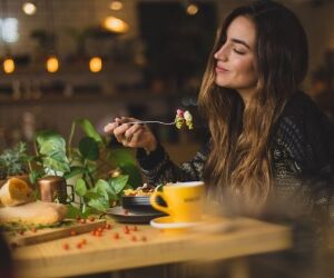 Alimentazione e felicità: gli alimenti antidepressivi