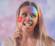 Entre béatitude et souffrance : la femme enfant, qui est-elle ?