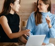 Tutoiement au travail : Est-ce une bonne idée ? Que faire ?